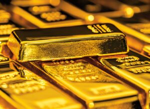 Gold advanced as the dollar slid, with investors weighing the White House’s next steps on tariffs after the US Supreme Court struck down President Donald Trump’s sweeping global tariffs.The Supreme Court said Trump exceeded his authority by invoking a federal emergency powers law to impose his “reciprocal” tariffs across the globe as well as targeted import taxes. The ruling invalidates a large portion of the tariffs that Trump has rolled out in his second term. The ruling implied that the US Treasury may need to refund levies paid by importers and reduce future revenues, according to Bart Melek, global head of commodity strategy-acheter de l'or en Afrique